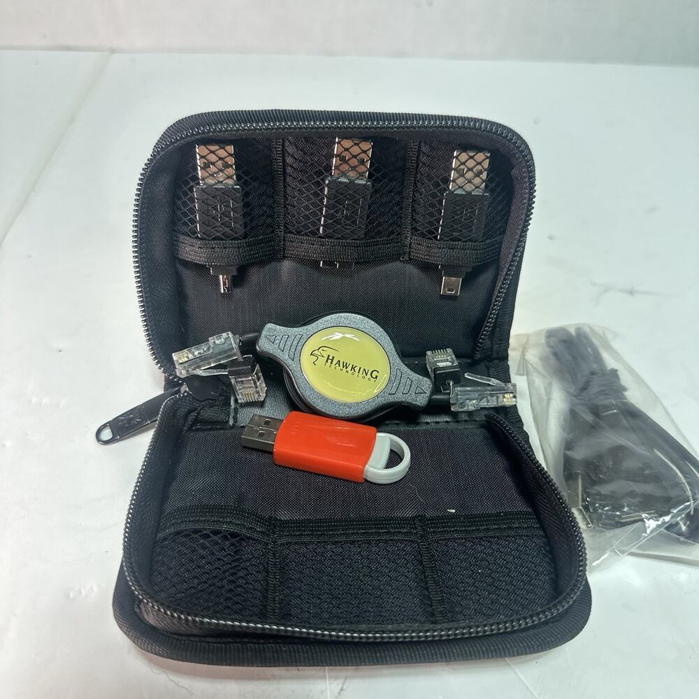 Case Logic JDC-6 Six Pocket USB Drive Case With 5 USB
